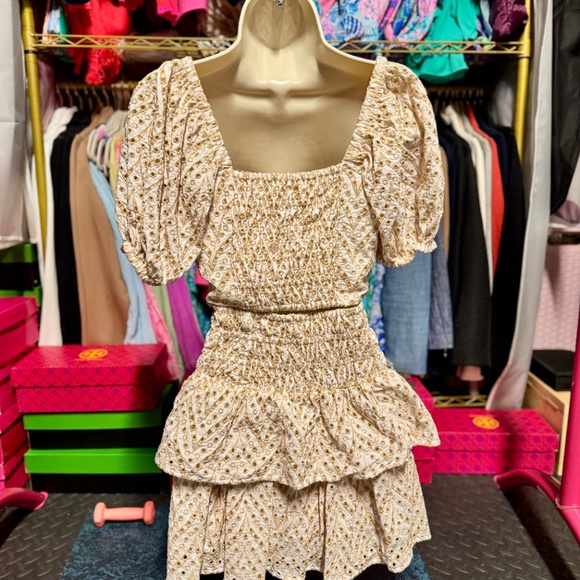 Lilly Pulitzer Yara Eyelet SET - Gold Metallic & Cream (Size 00) - Picture 2 of 10